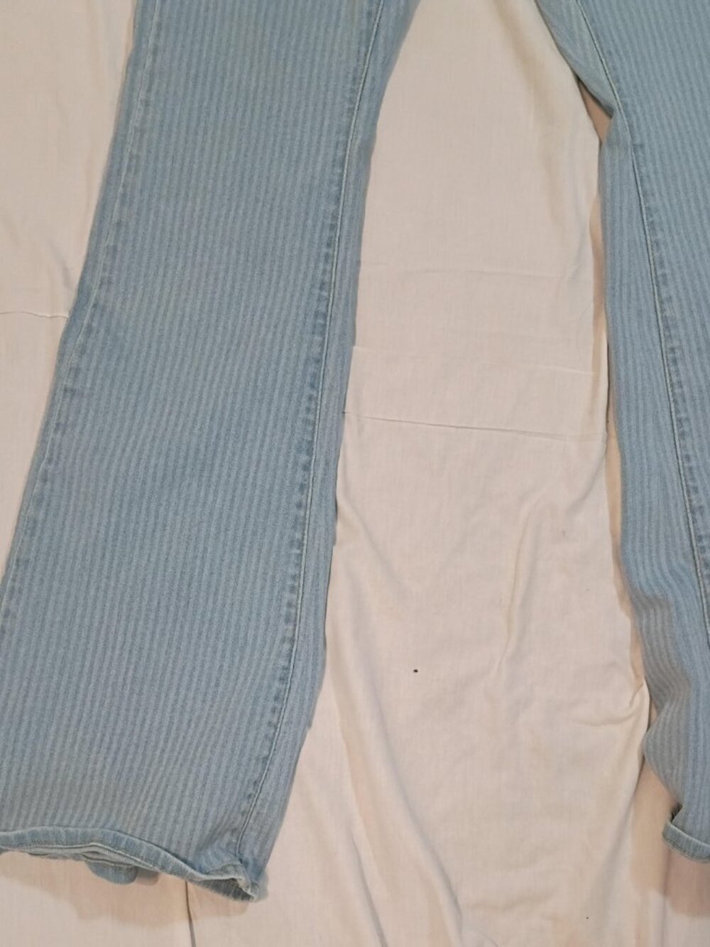 Levi's/Jeans/Womens 27/Light Wash/726 High Rise Flare Vertical Stripe Y2K Denim - Picture 4 of 8